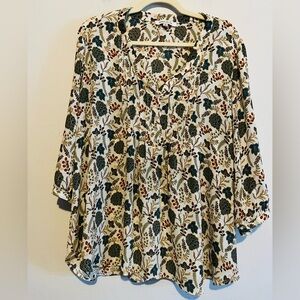 3/$20 Rose & Olive Floral Pleated Short Sleeve Semi Sheer Blouse 1XL